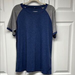 Blue and Gray WomensyShort Sleeve Raglan Tee, Size XL